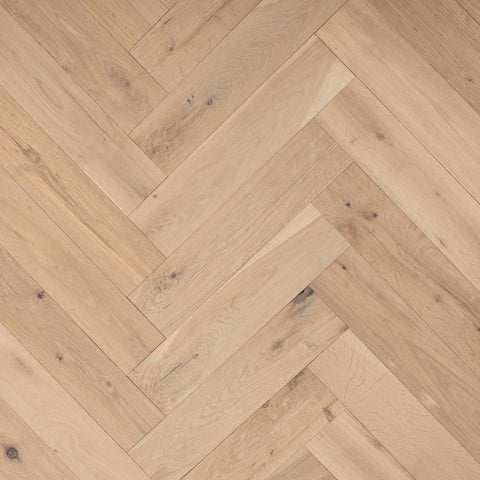 Lusso Verona Invisible Smooth Oiled Rustic Herringbone Solid Oak Flooring Lusso Verona Invisible Smooth Oiled Rustic Herringbone Solid Oak Flooring