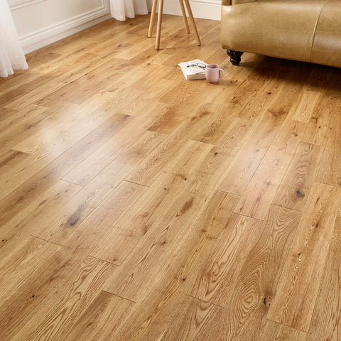 Lusso Modena Natural Lacquered Engineered Oak 125mm Lusso Modena Natural Lacquered Engineered Oak 125mm