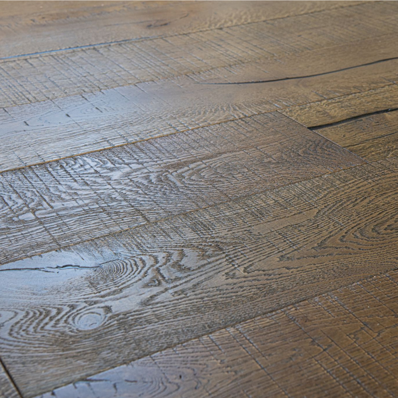 Distressed Oiled Golden Sawn Engineered Oak Lusso Trento Flooring
