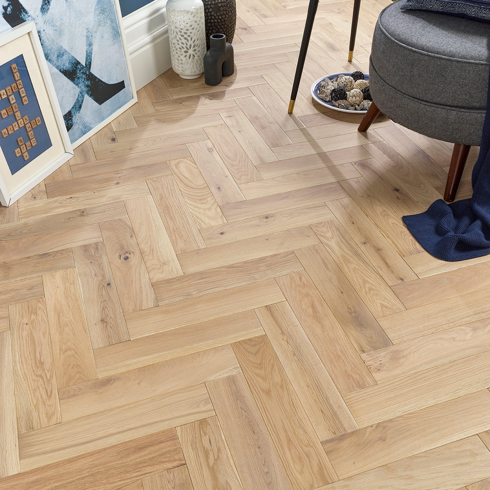 Lusso Novara Herringbone Invisible Engineered Oak