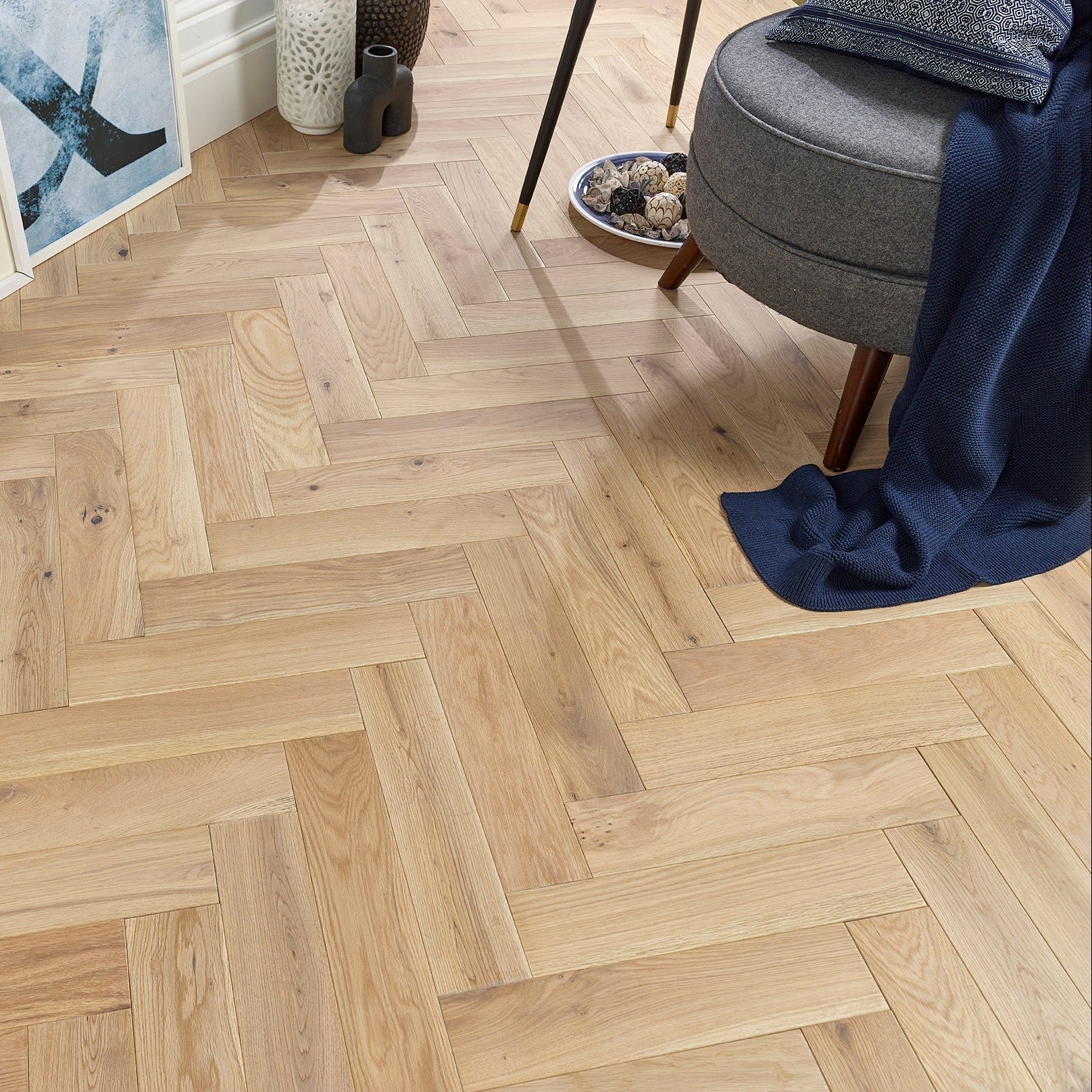 Lusso Novara Herringbone Invisible Engineered Oak