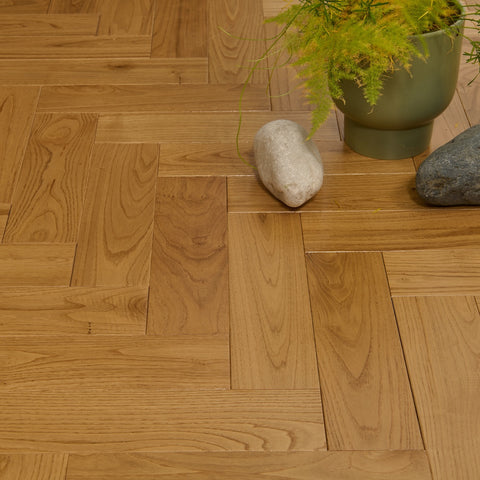 Lusso Carrara Luxe Natural Lacquered Oak Herringbone Engineered Wood Flooring