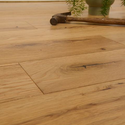 Lusso Uniqo Natural Brushed & Lacquered Engineered Oak Flooring