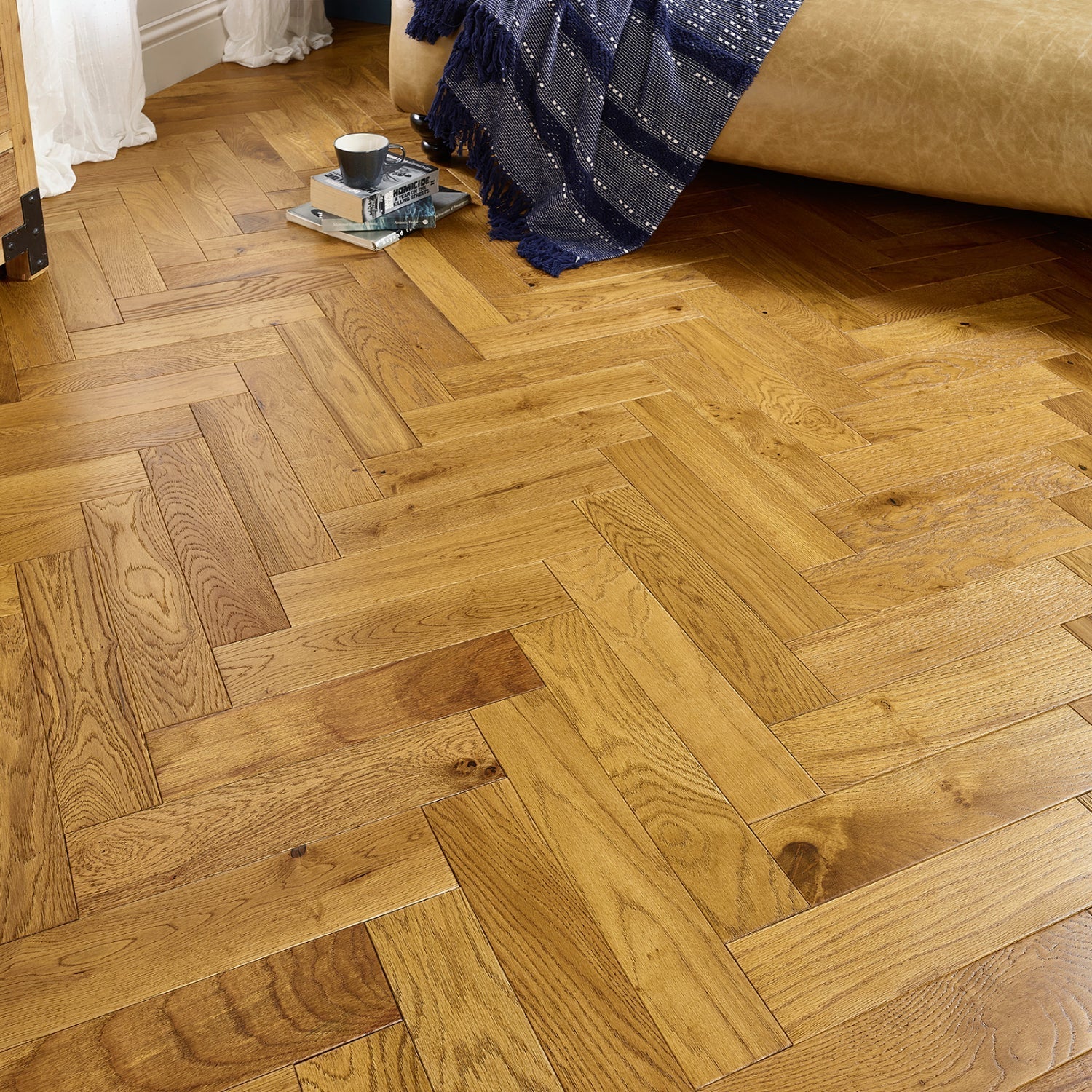 Lusso Rome Herringbone Brushed & Lacquered Golden Engineered Oak - (SAMPLE)