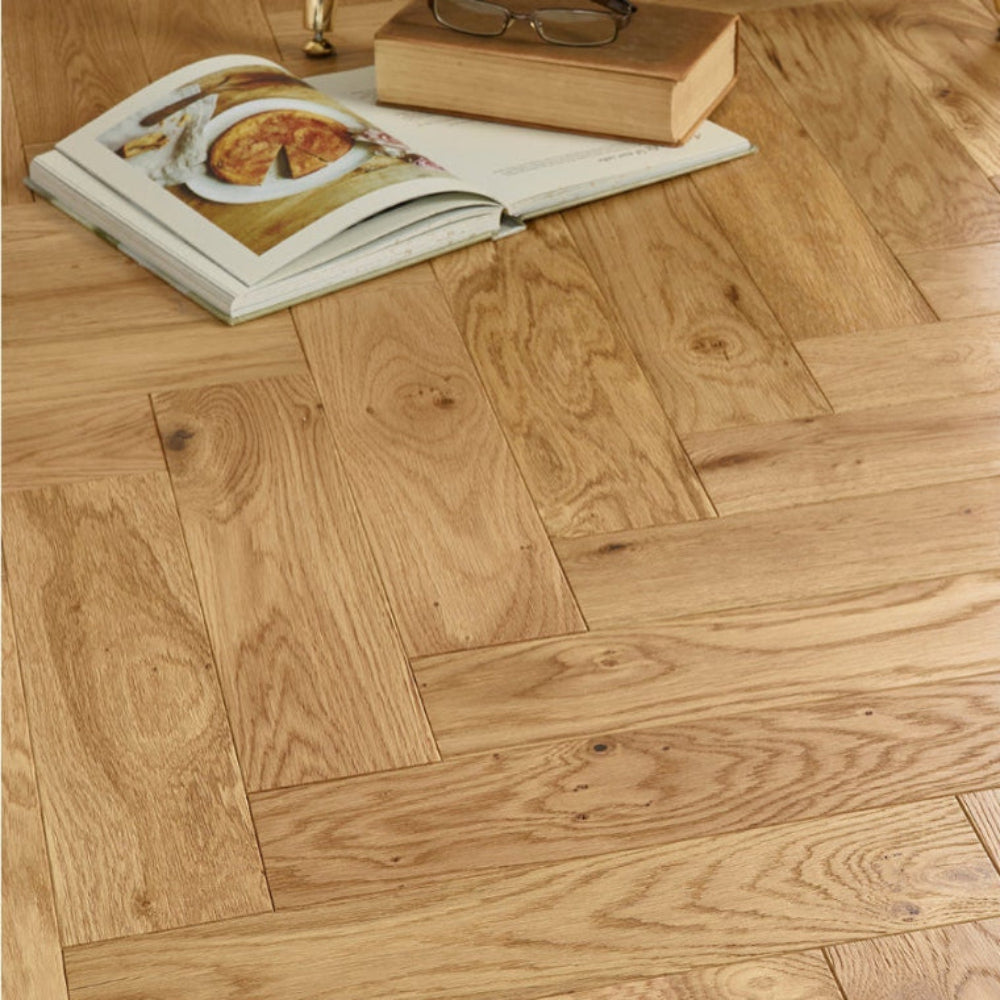 Uniqo Herringbone Natural Brushed & Lacquered Engineered Oak - (SAMPLE)