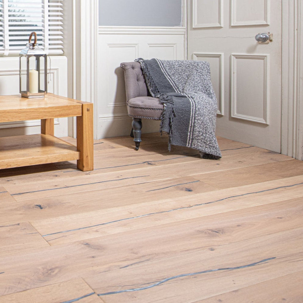 Lusso Trento Distressed Oiled Smoked White Engineered Oak 220mm - (SAMPLE)