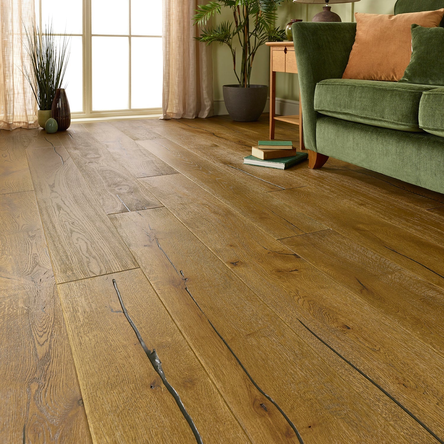 Trento Distressed Oiled Golden Engineered Oak 220mm - (SAMPLE)
