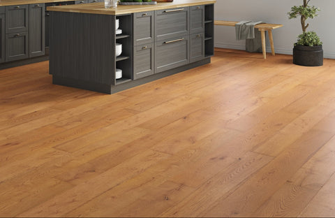 Lusso Venice Luxe Golden Oak Brushed & Lacquered 20/6mm Engineered Oak