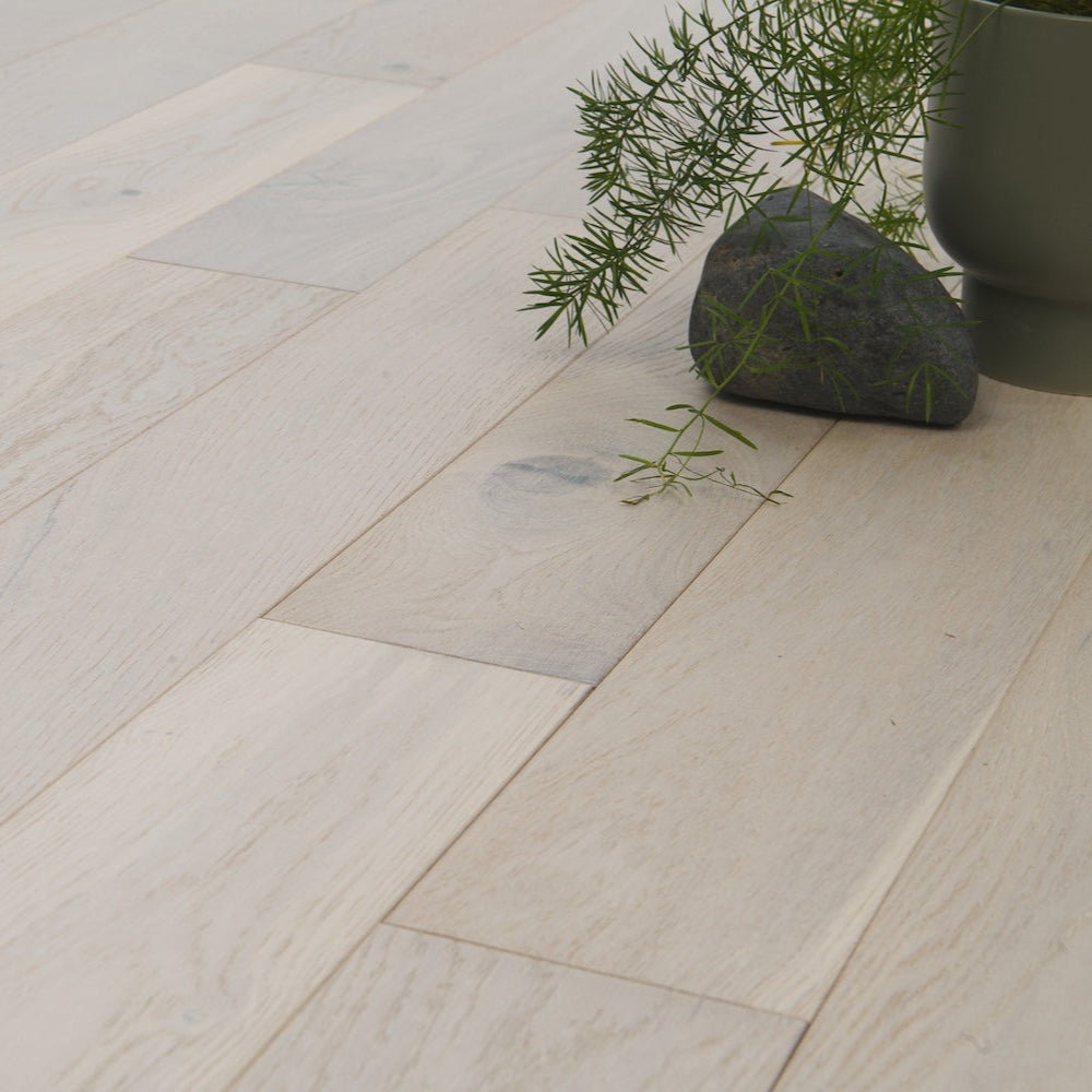 Lusso Carrara Snow Engineered Oak