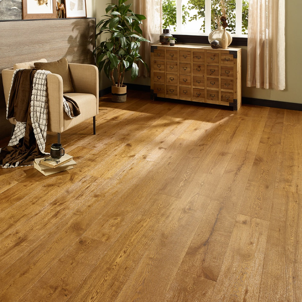Messina Golden Brushed & UV Lacquered Click Engineered Oak 190mm - (SAMPLE)