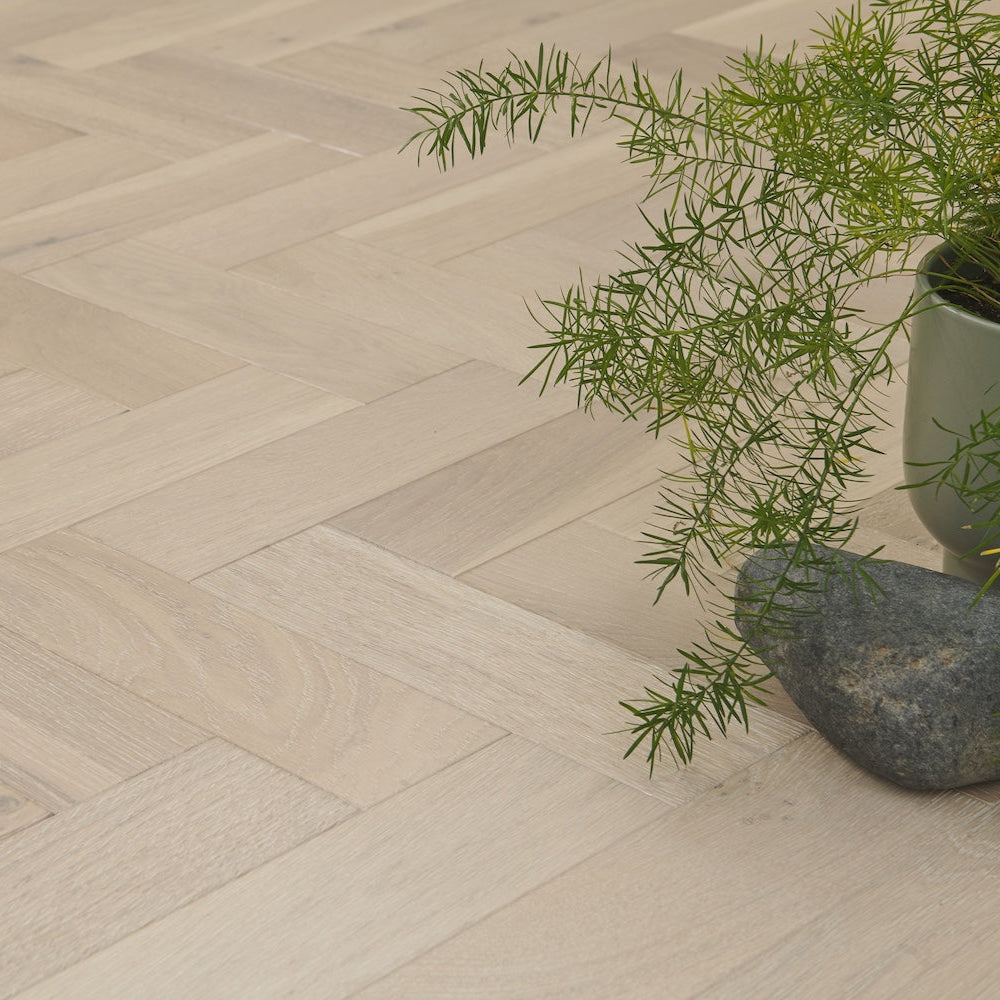 Lusso Novara Luxe Cougar Herringbone Engineered Oak