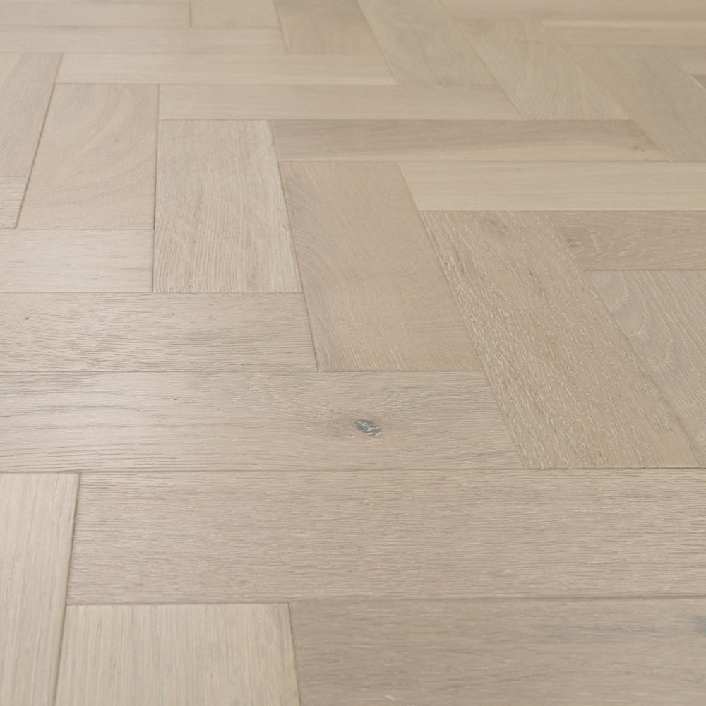 Lusso Novara Luxe Cougar Herringbone Engineered Oak