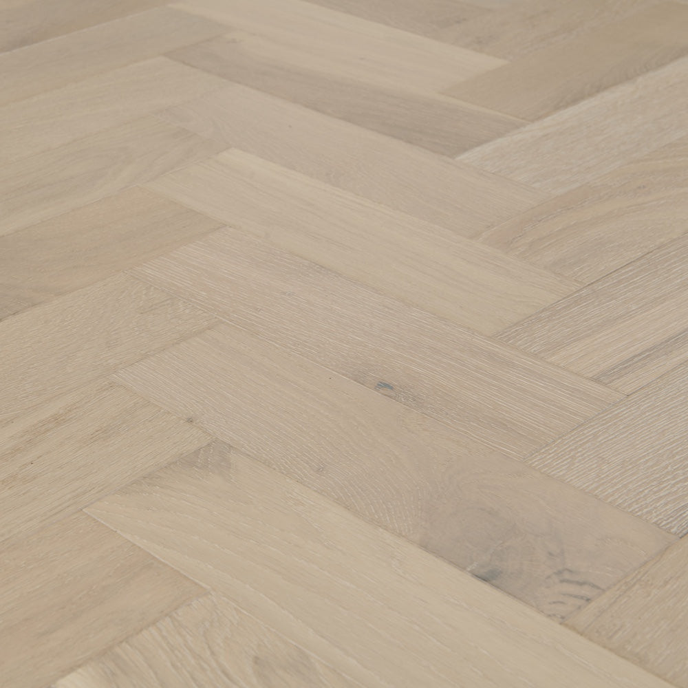 Lusso Novara Luxe Cougar Herringbone Engineered Oak