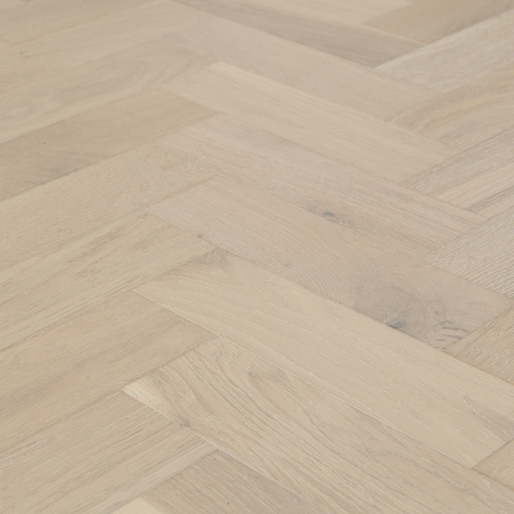 Lusso Novara Luxe Cougar Herringbone Engineered Oak