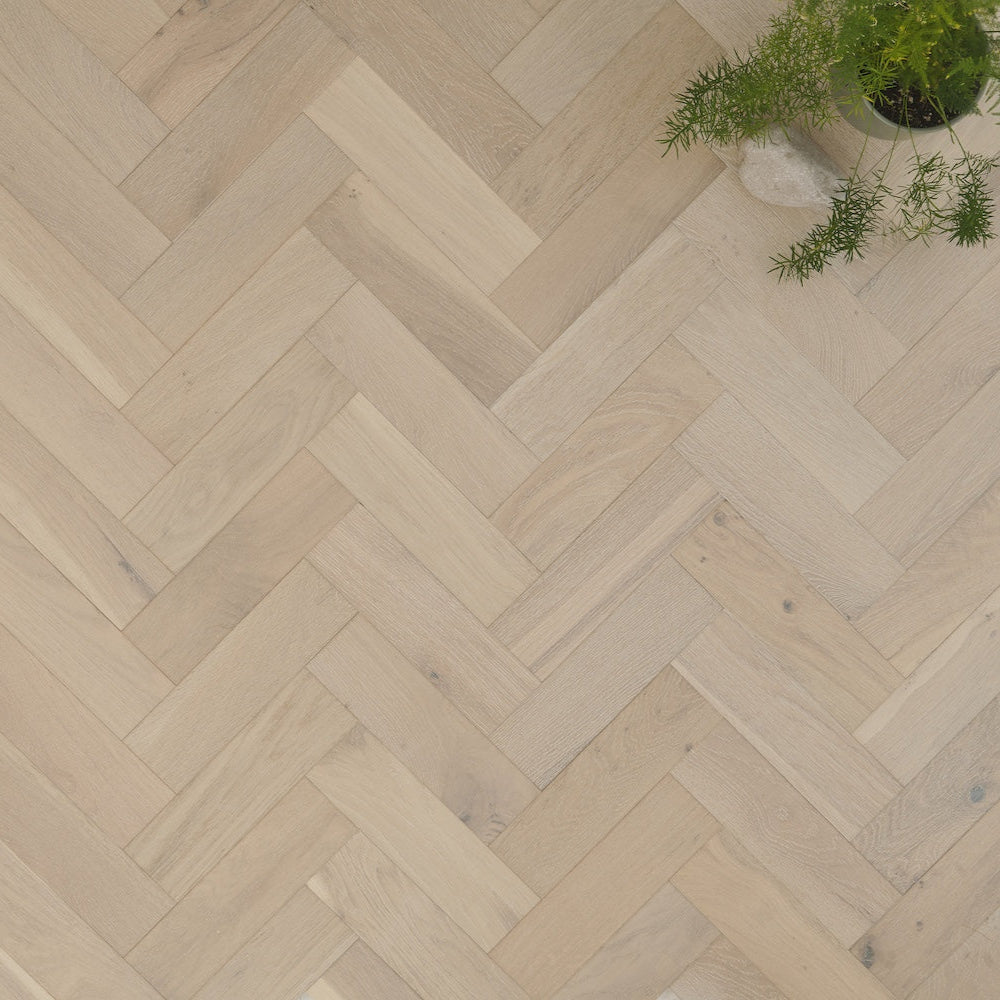 Lusso Novara Luxe Cougar Herringbone Engineered Oak