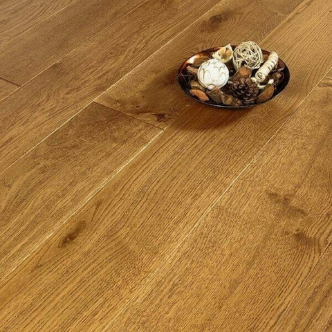 Lusso Uniqo Golden Brushed & Lacquered Engineered Oak Flooring