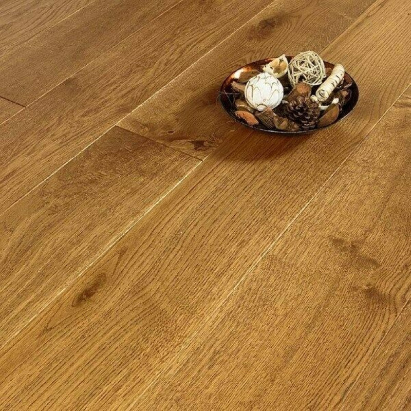 Lusso Uniqo Golden Brushed & Lacquered Engineered Oak Flooring - (SAMPLE)