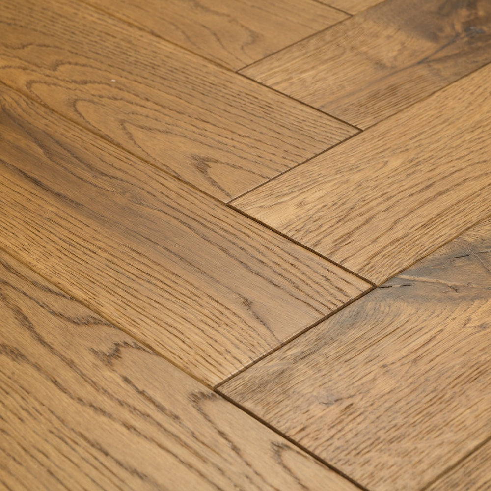 Lusso Uniqo Herringbone Golden Brushed & Lacquered Engineered Oak