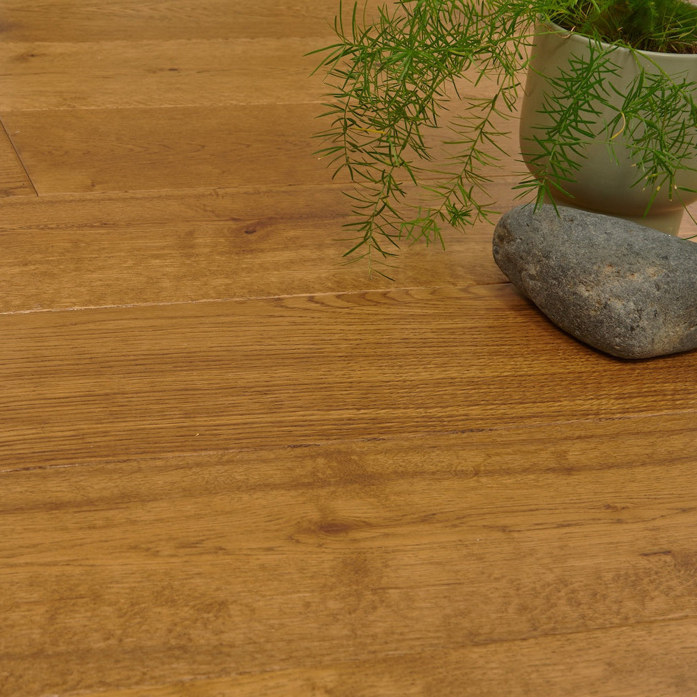 Lusso Venice Luxe Golden Oak Brushed & Lacquered 20/6mm Engineered Oak