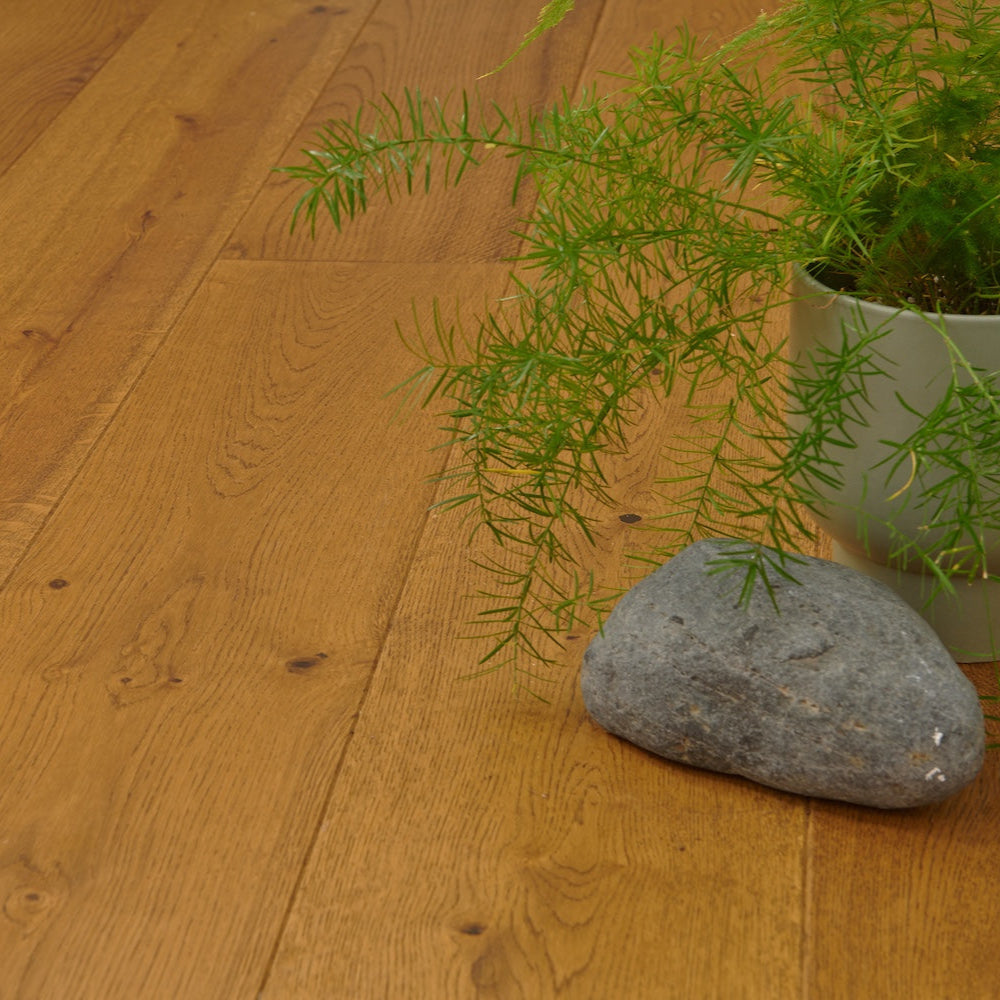 Lusso Venice Luxe Golden Oak Brushed & Lacquered 20/6mm Engineered Oak