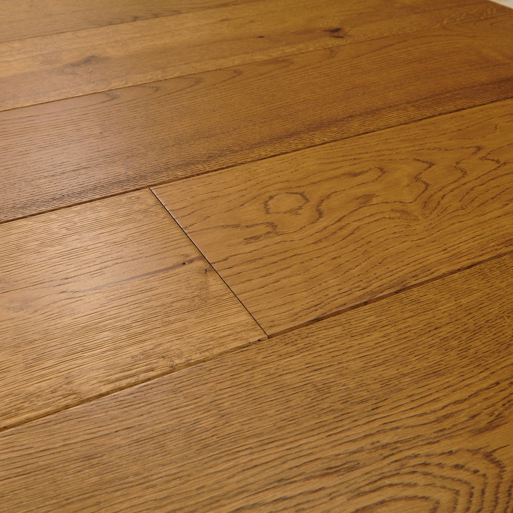 Lusso Venice Luxe Golden Oak Brushed & Lacquered 20/6mm Engineered Oak