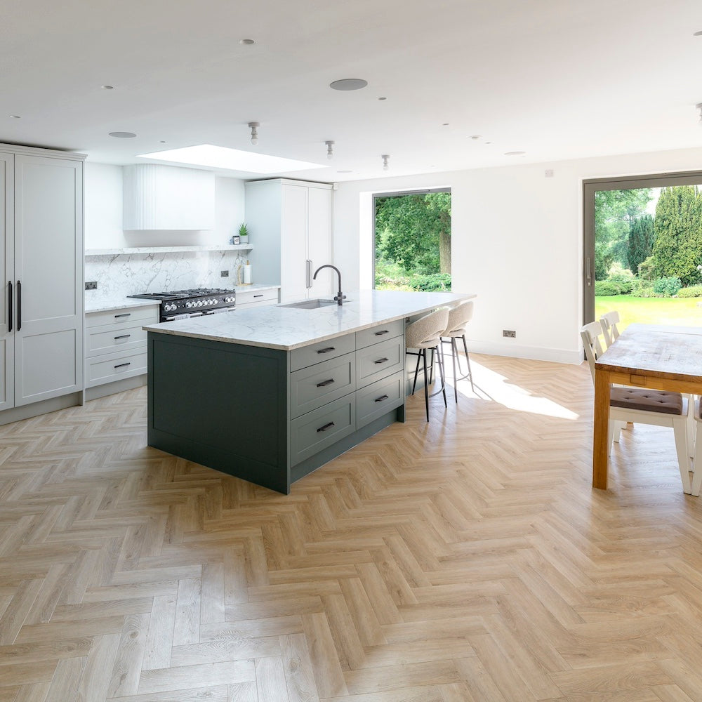 textures-washed-oak-herringbone-lvt-flooring-th04