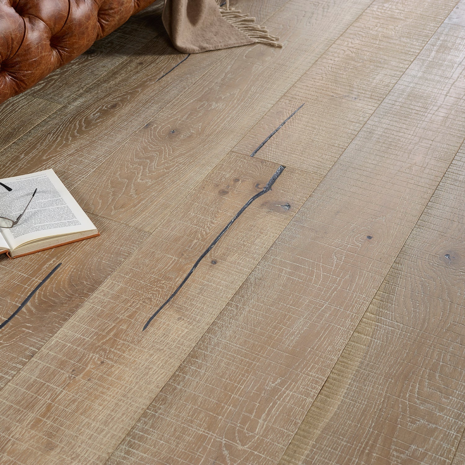 Lusso Trento Distressed Oiled Grey Sawn Engineered Oak 220mm