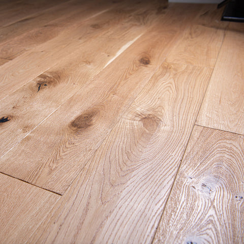 Lusso Venice Natural Handscraped Brushed & Lacquered Engineered Oak 180mm
