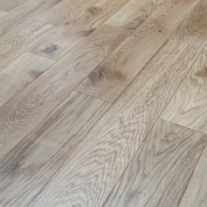 Timba UV Lacquered Multiply Engineered European Oak